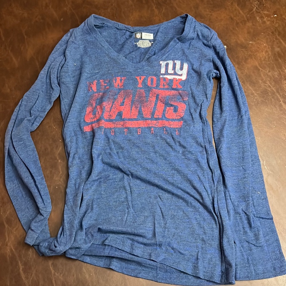 Womens long sleeve NY Giants NFL football v-neck shirt - size small